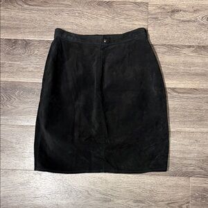 Elegant Vintage 90’s Black Suede Women's Skirt